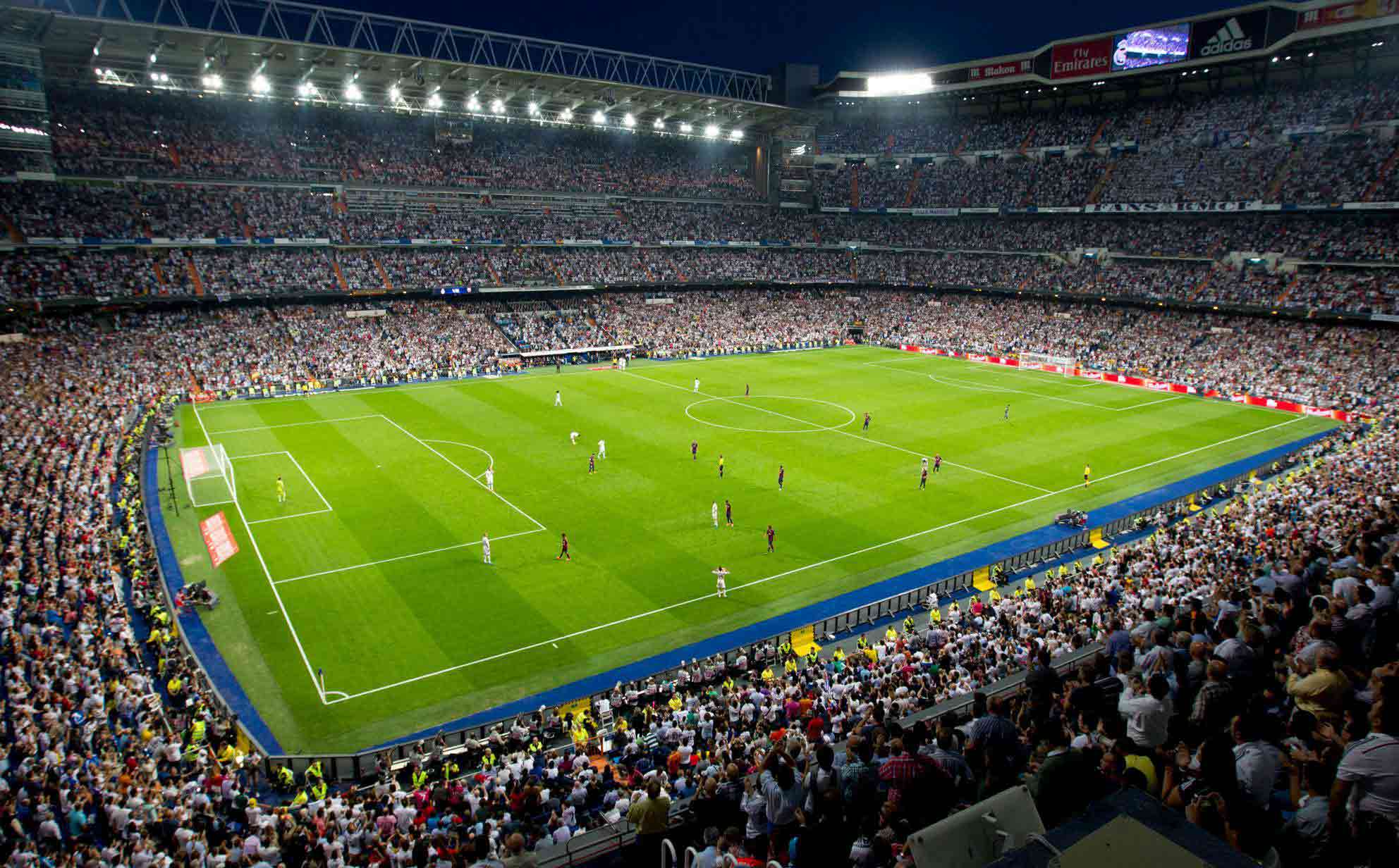 看球聊球两不误，雨燕360体育直播打造球迷专属互动社区